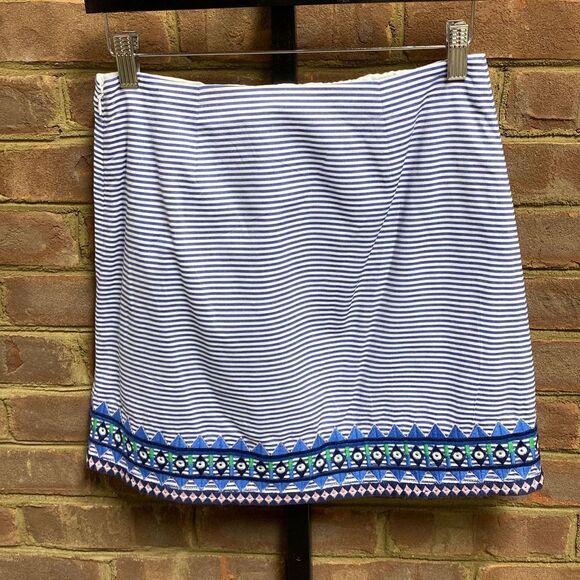 Vineyard Vines Navy & Pinstripe Embroidered Skirt Size 0 NWOT - Picture 2 of 5
